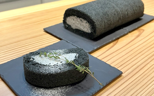 あん生ロールケーキ〜黒ごま〜